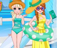 Эльза и Анна в бассейне